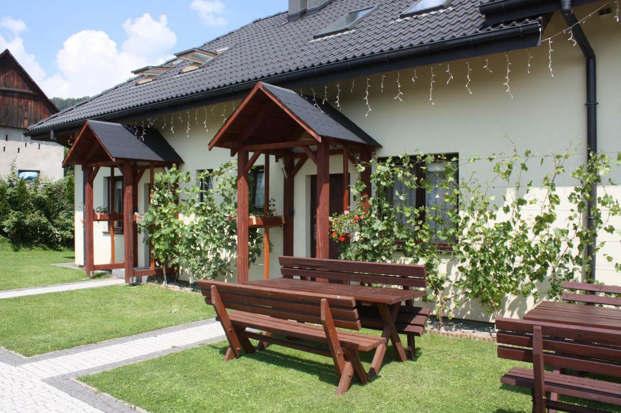 Apartamenty Przy Trakcie Cesarskim Wegierska Gorka Exterior foto